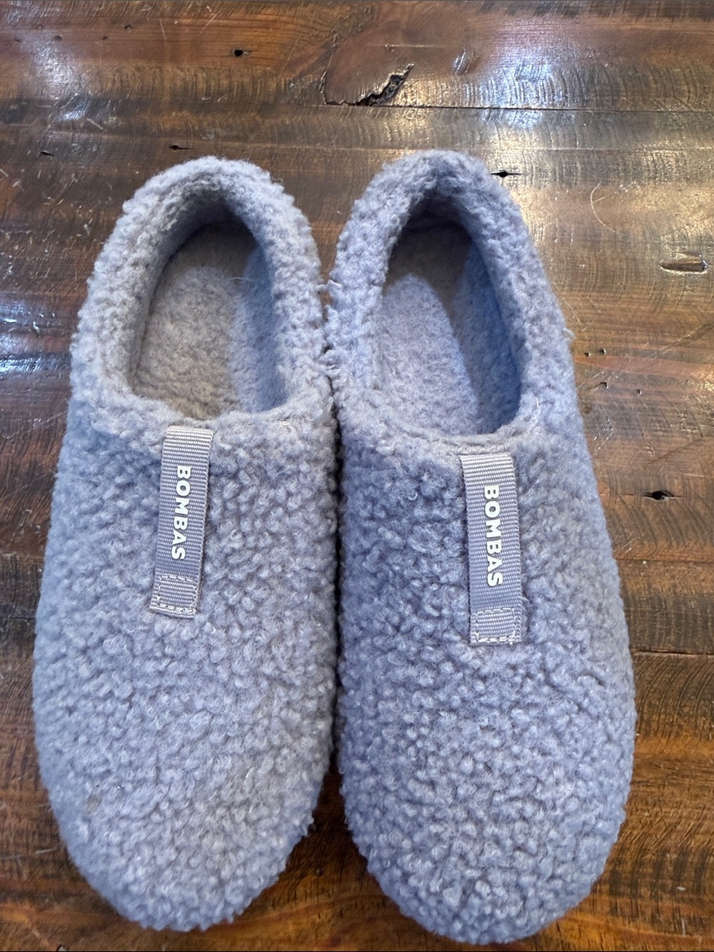 Bombas Fleece Slip-On Slippers in Light Gray